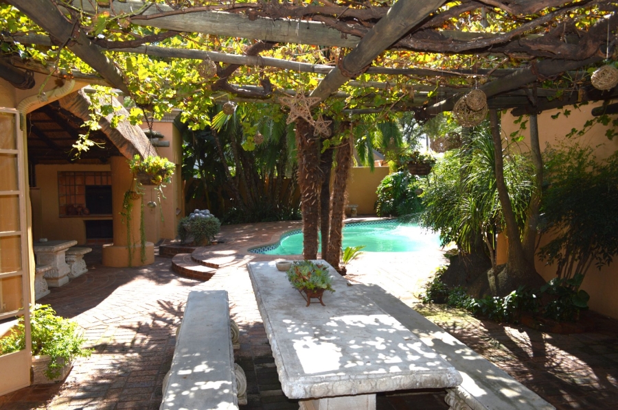 4 Bedroom Property for Sale in Wilkoppies North West